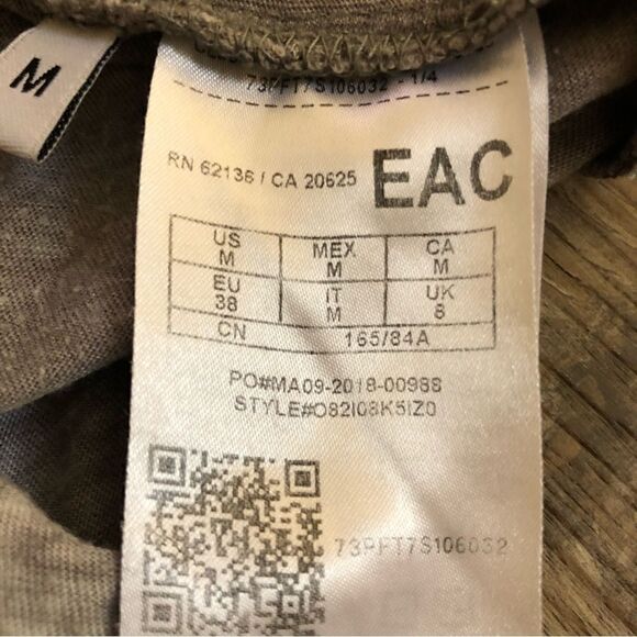 Guess Gray T-shirt, white distressed spots, Gold accent Size M - Picture 6 of 7